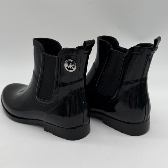 Michael Kors Glossy Black Waterproof Low Ankle Boots Women's Size 6 - Picture 6 of 12